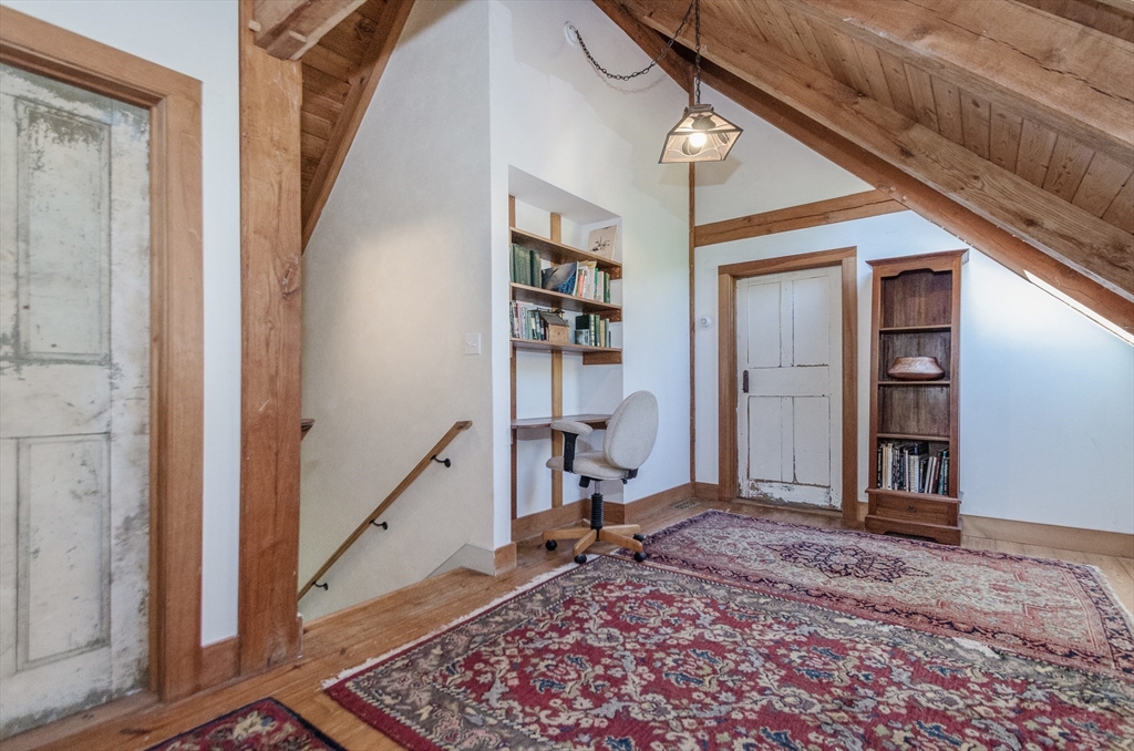 442 Horseneck Road Westport, MA 02790 - Photo 13 of 38