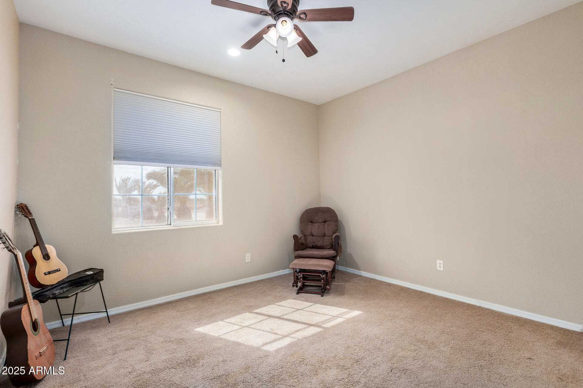 11381 Warrior Road Casa Grande, AZ 85193 - Photo 23 of 73 a room with a workspace