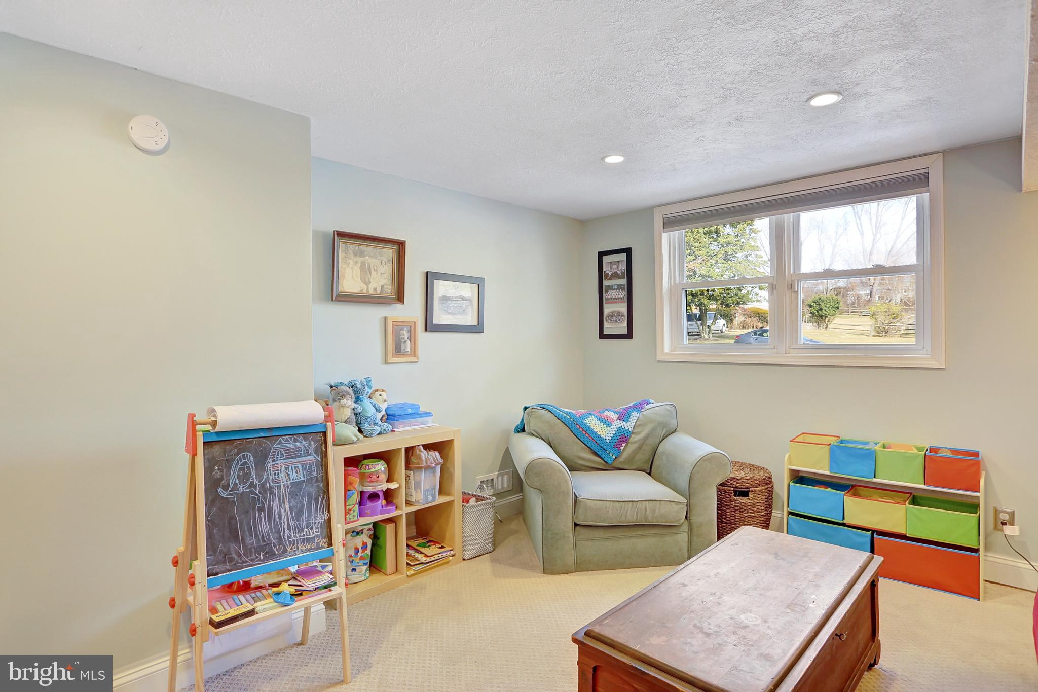 1127 Green Acre Road Towson, MD 21286 - Photo 18 of 35