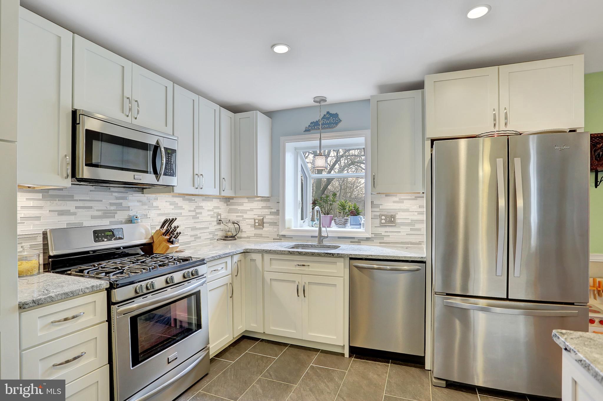 1127 Green Acre Road Towson, MD 21286 - Photo 3 of 35