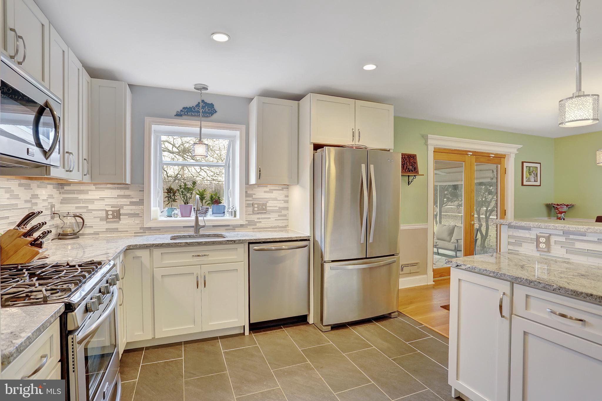 1127 Green Acre Road Towson, MD 21286 - Photo 5 of 35