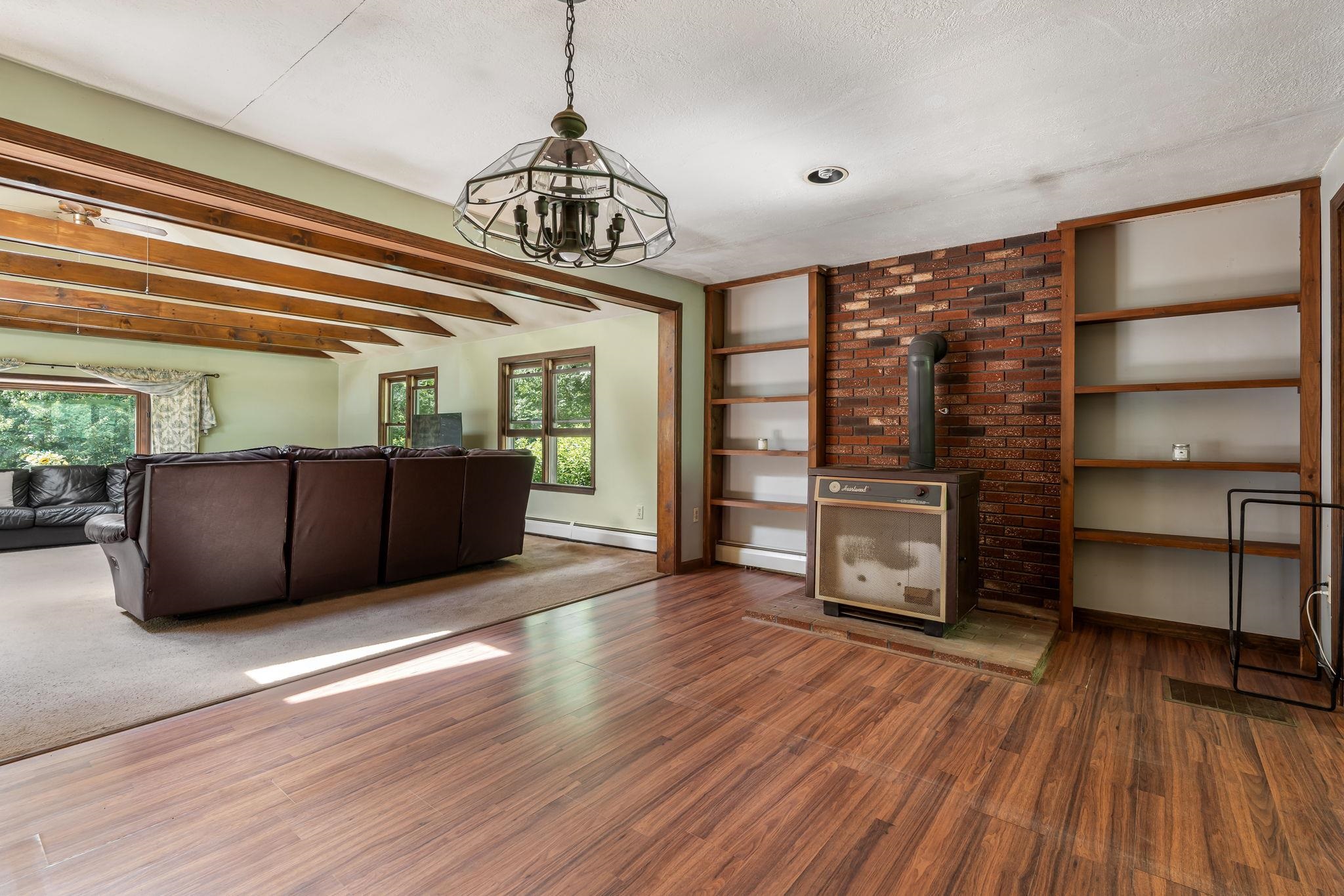 127 Mountain Road Deerfield, NH 03037 - Photo 11 of 31