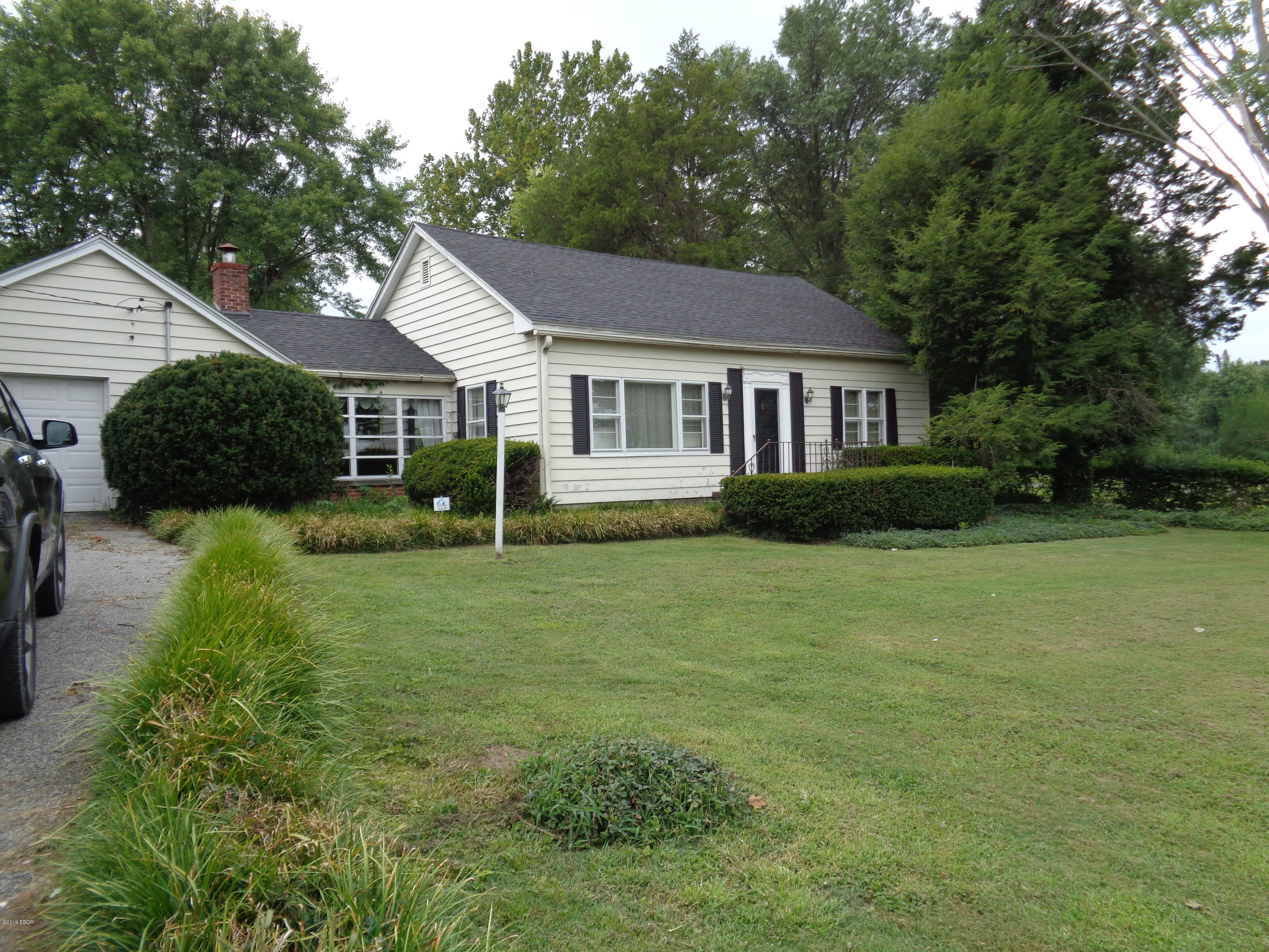 1105 State Rte 142 Eldorado, IL 62930 - Photo 2 of 18 Gallery Image 2