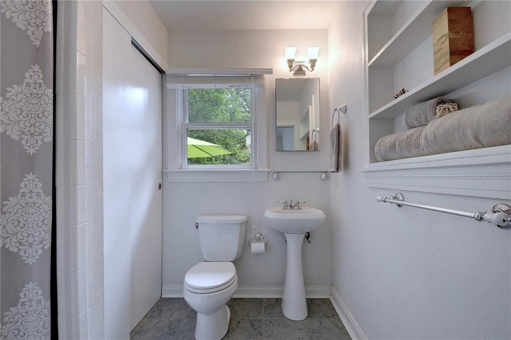 4518 Red River Street Austin, TX 78751 - Photo 6 of 8