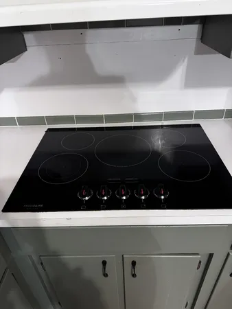 a close view of stove