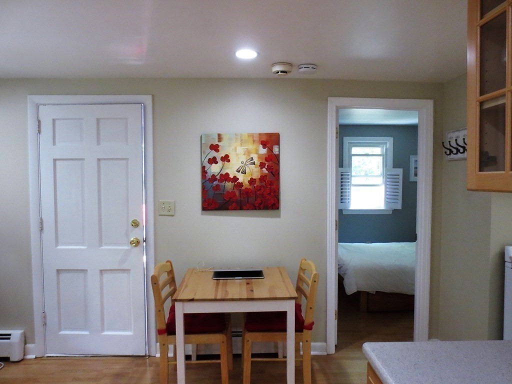 558 Craigville Beach Road Barnstable, MA 02632 - Photo 19 of 35 a workspace with furniture and window