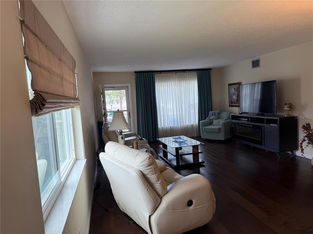 2426 Ecuadorian Way, Unit 40 Clearwater, FL 33763 - Photo 7 of 15