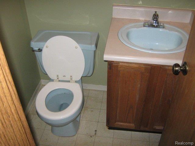 429 Shortridge Avenue Rochester, MI 48307 - Photo 12 of 12 Bathroom