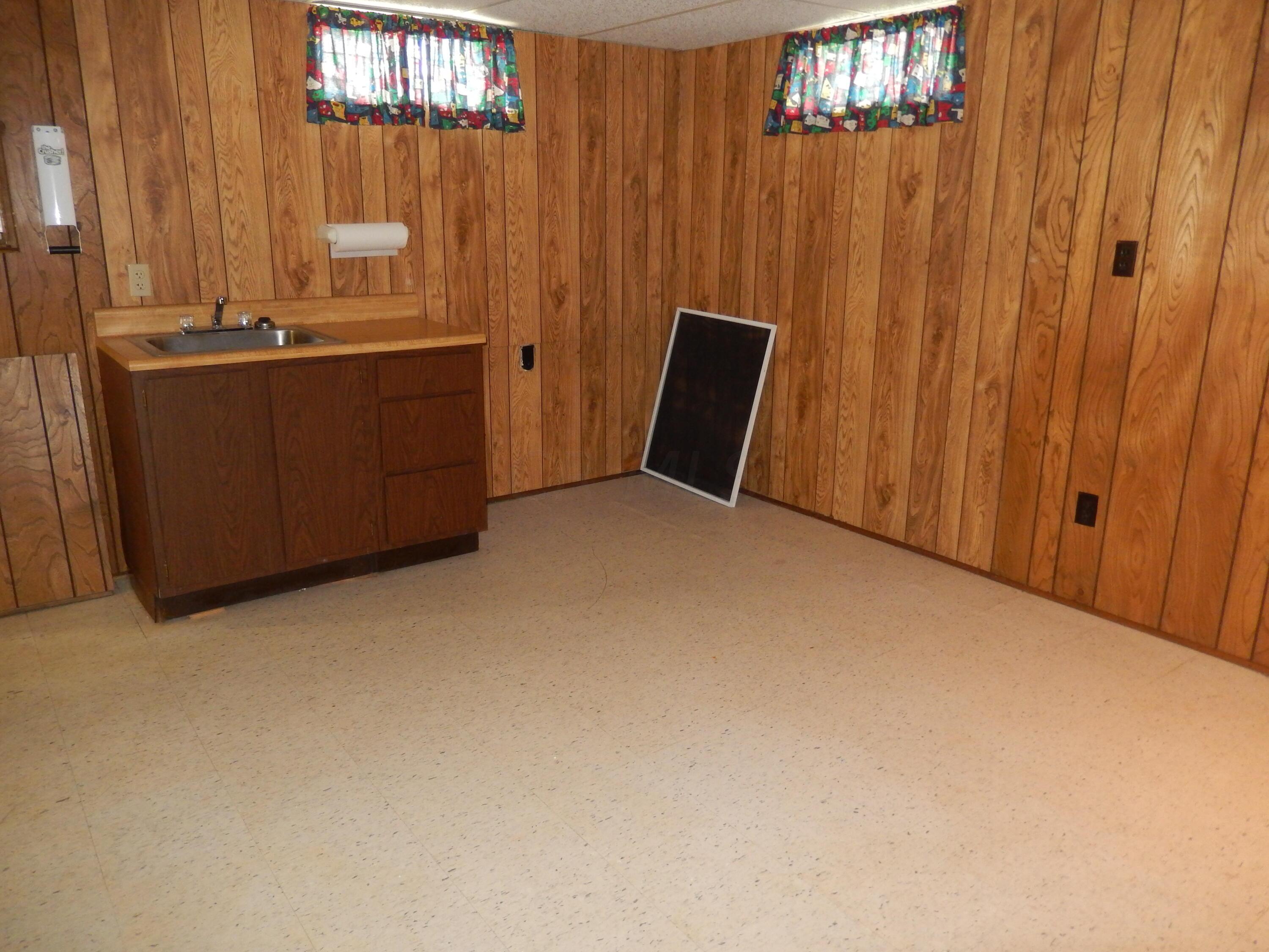 1649 Norma Road Columbus, OH 43229 - Photo 33 of 48 DSCN0316