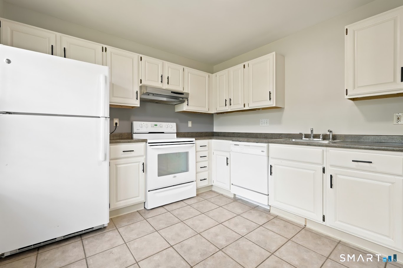 10 Taft Pointe, Unit 8 Waterbury, CT 06708 - Photo 20 of 26