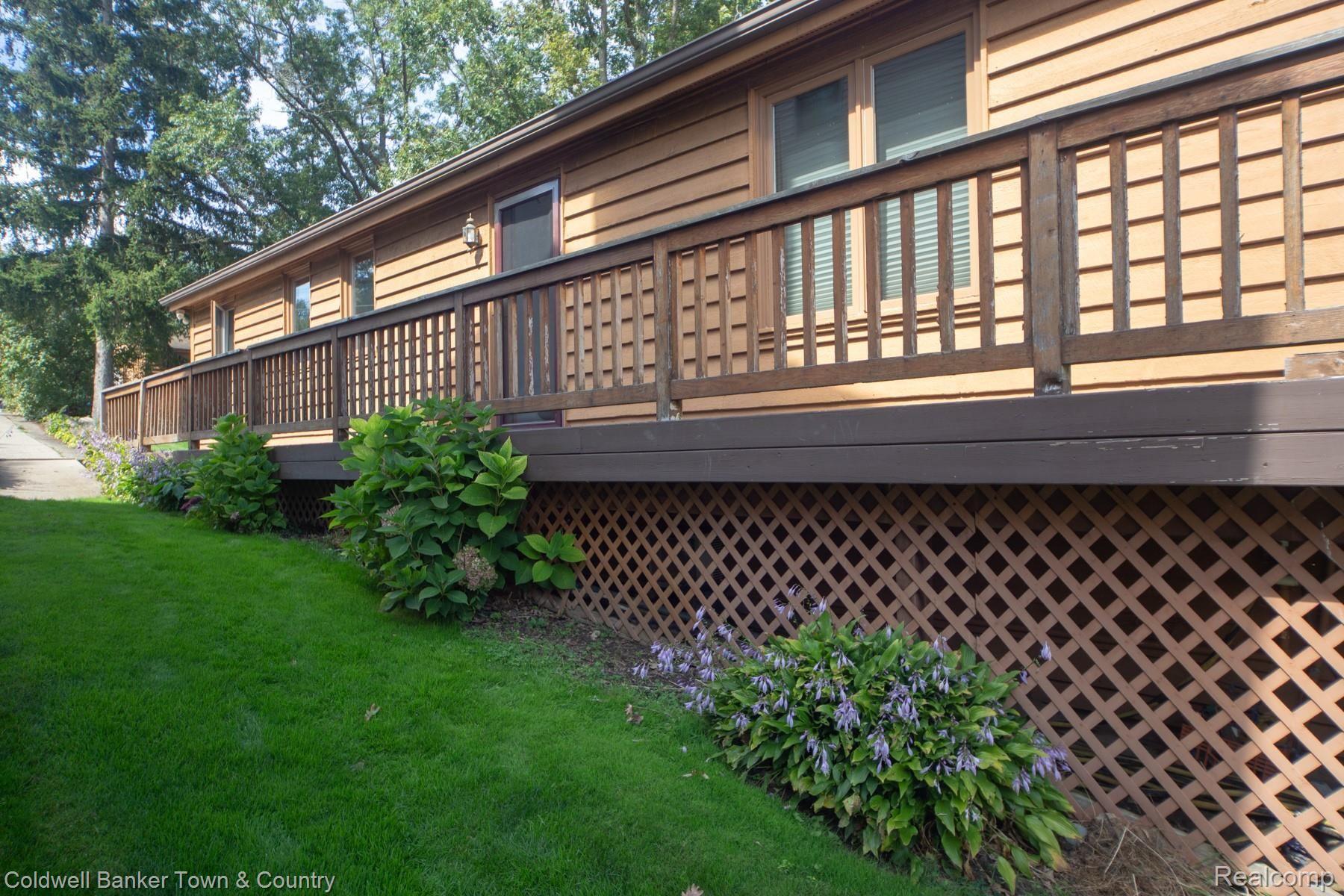 5874 Bullard Road Fenton, MI 48430 - Photo 40 of 51 IMG_8813.JPG