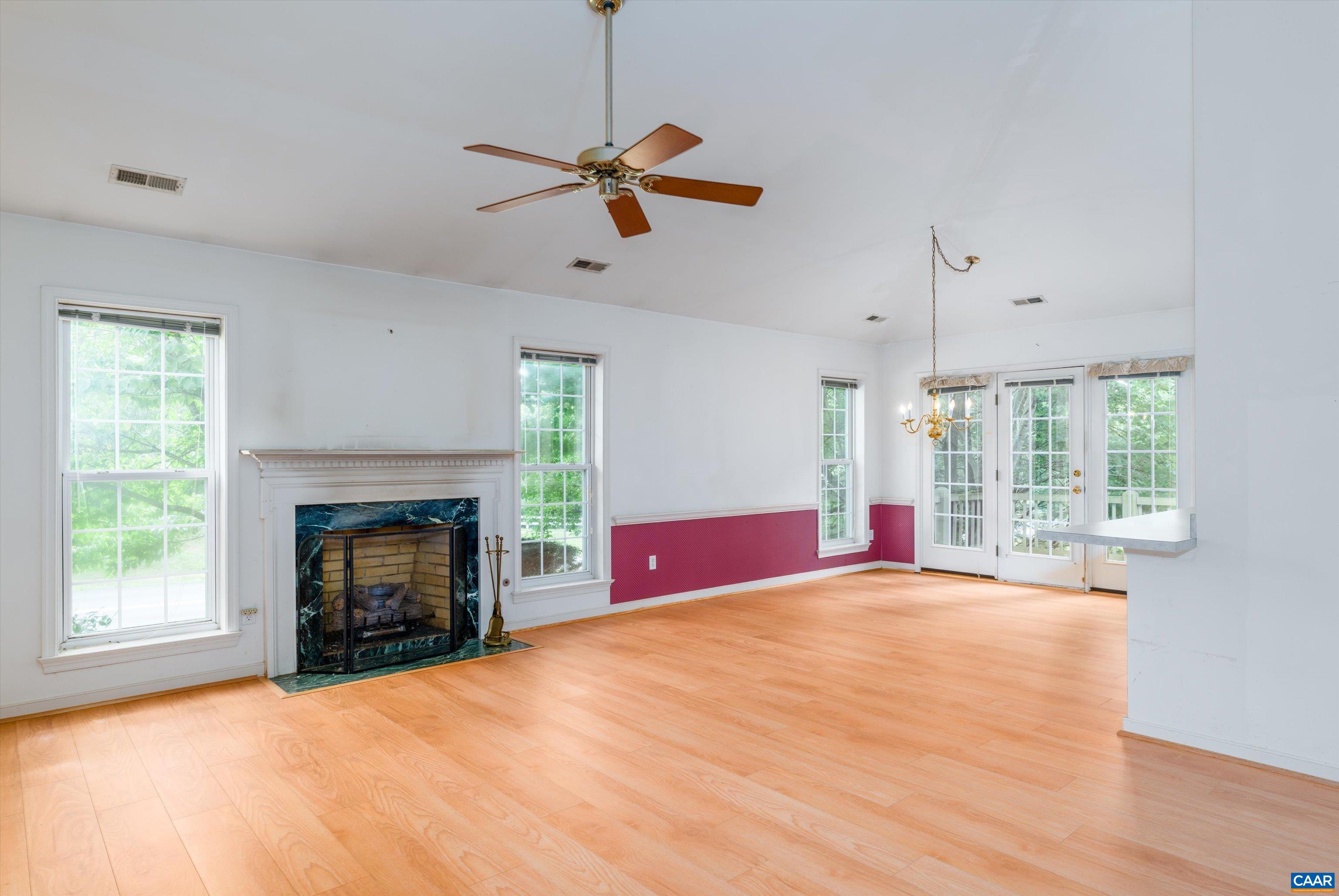 929 Devon Spring Court Charlottesville, VA 22903 - Photo 4 of 25 Gallery Image 4