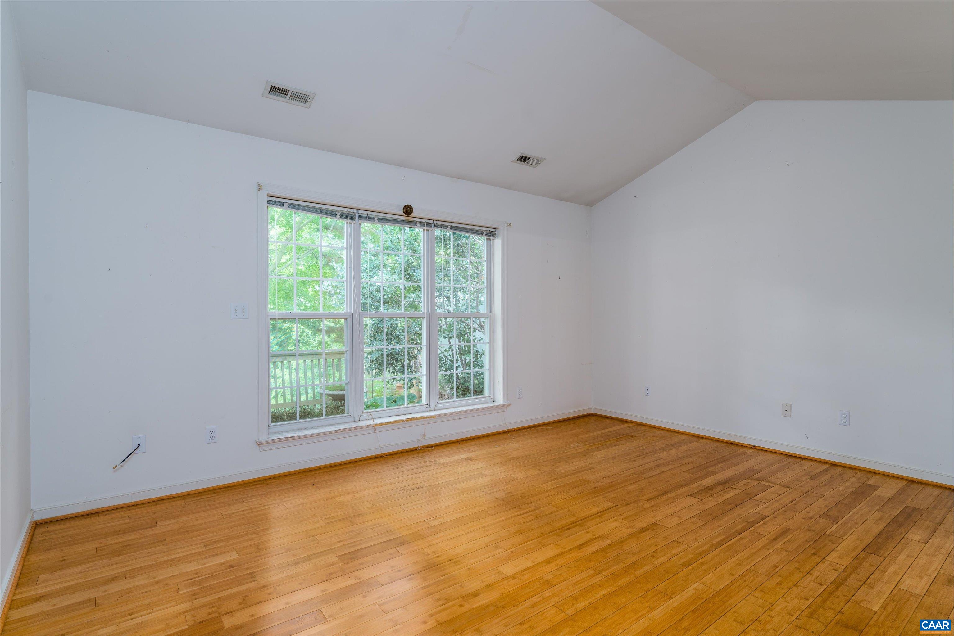 929 Devon Spring Court Charlottesville, VA 22903 - Photo 8 of 25 Gallery Image 8