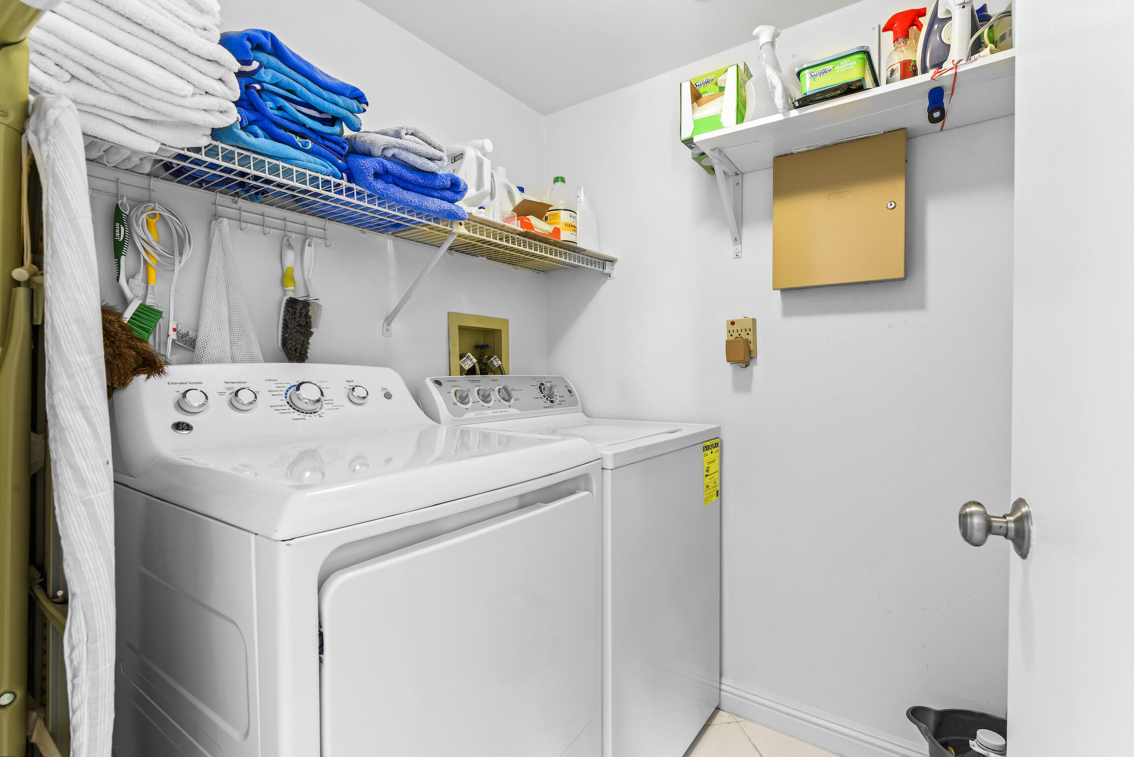 120 Southeast 5th Avenue, Unit 426 Boca Raton, FL 33432 - Photo 19 of 37 Laundry Room