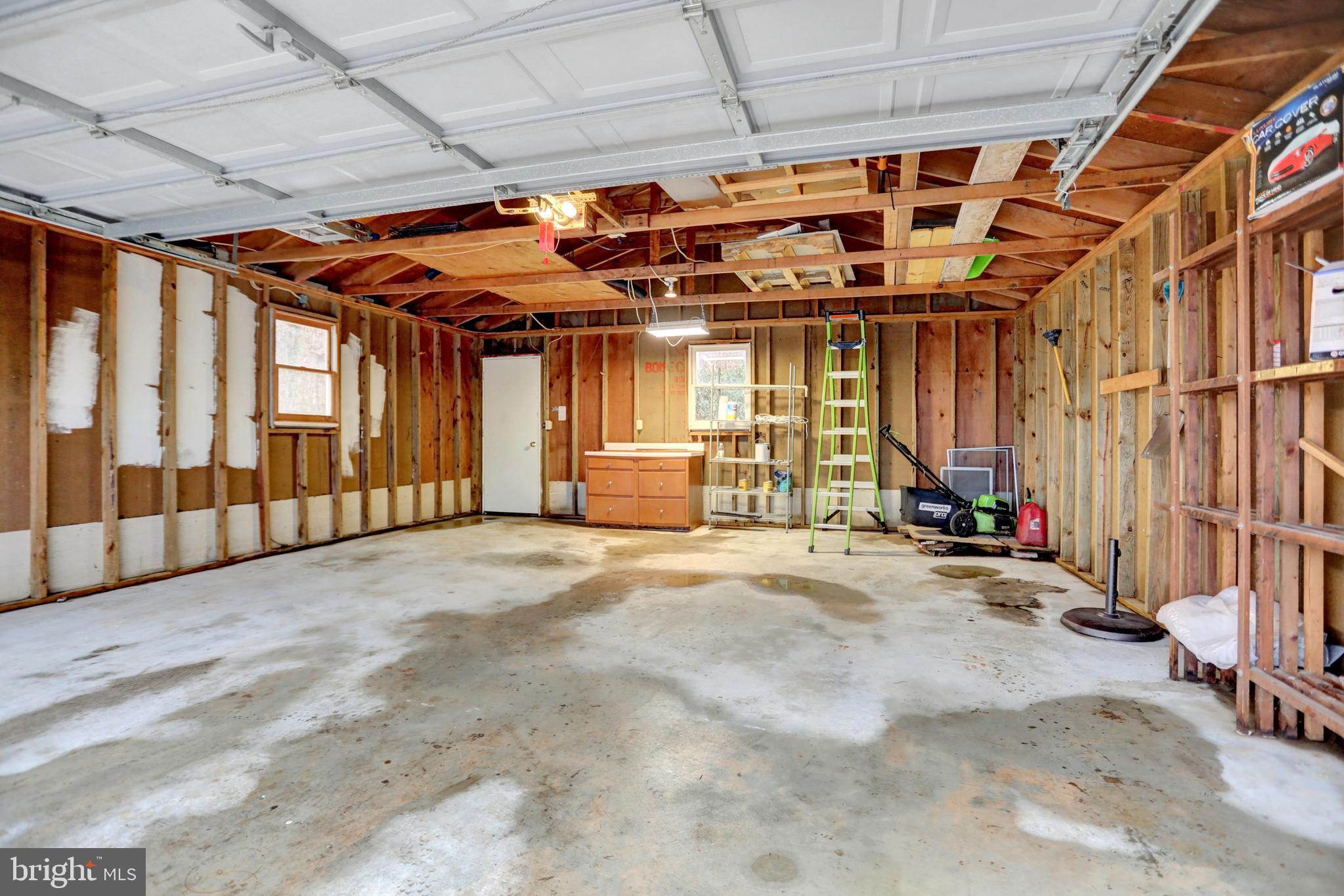 616 Hollen Road Baltimore, MD 21212 - Photo 37 of 39 Oversized, two car garage