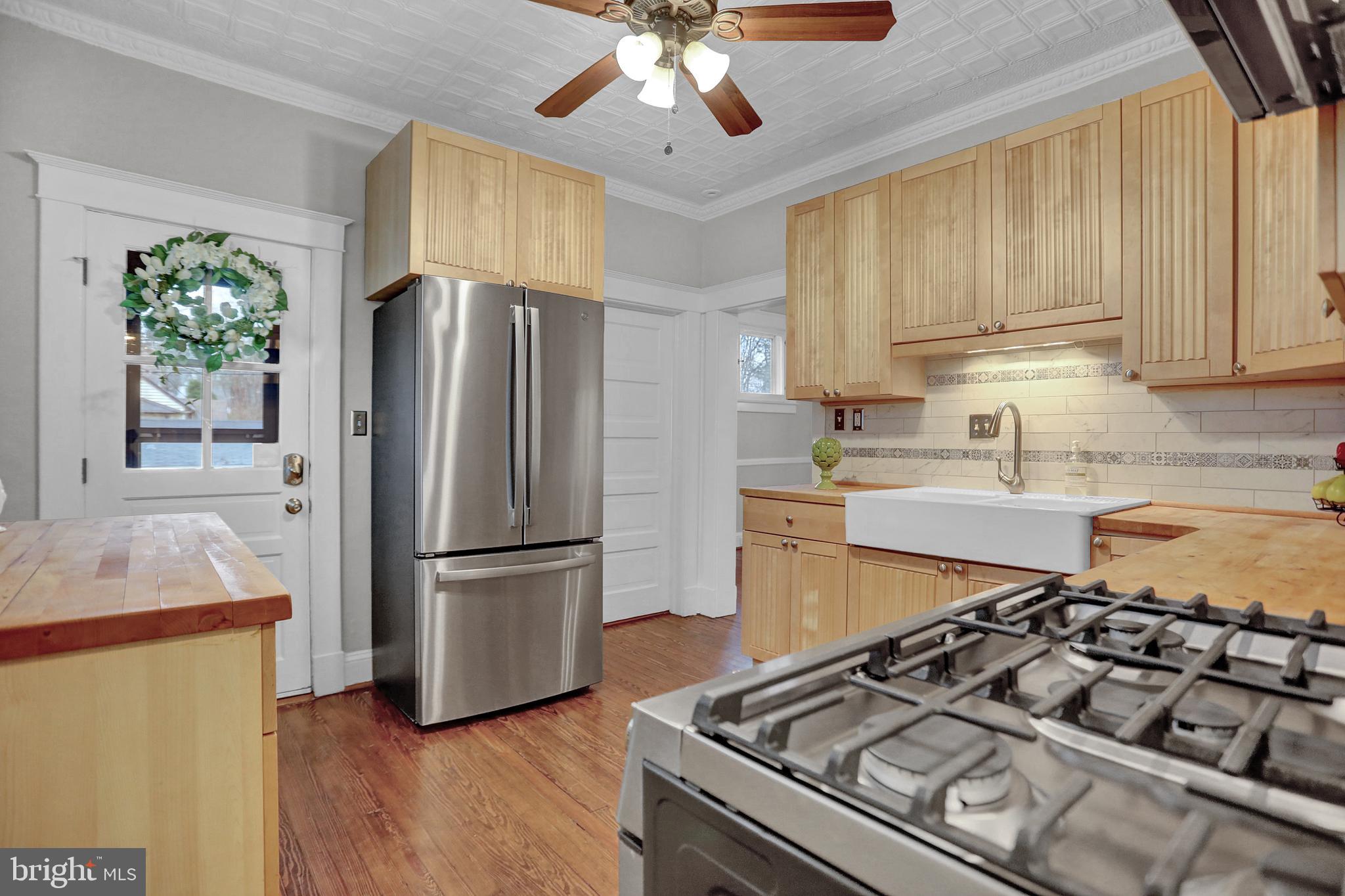 616 Hollen Road Baltimore, MD 21212 - Photo 9 of 39 Kitchen with updated stainless appliances
