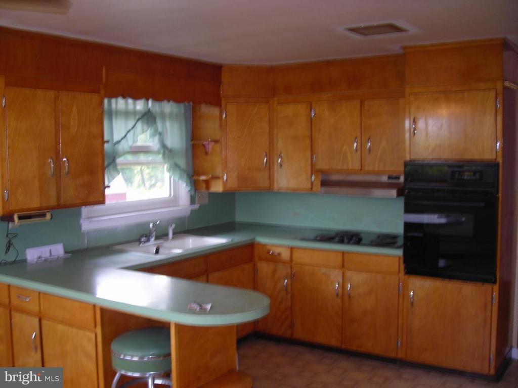 9085 Elizabethtown Road Elizabethtown, PA 17022 - Photo 4 of 5