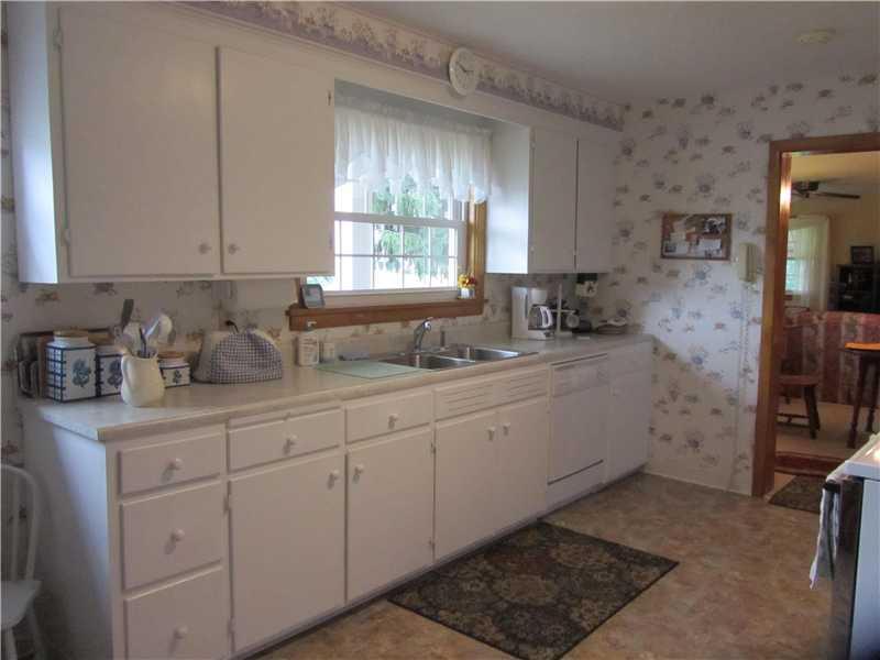 647 Greenville Road Mercer, PA 16137 - Photo 4 of 25 Kitchen.