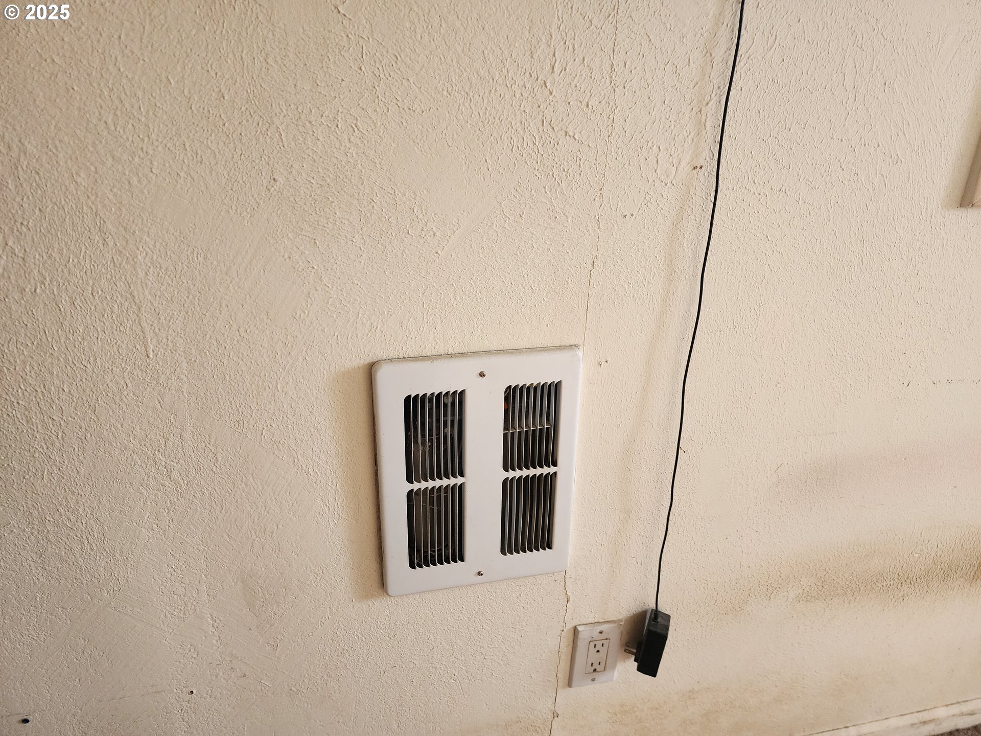 2345 F Street Springfield, OR 97477 - Photo 11 of 20 a view of front door