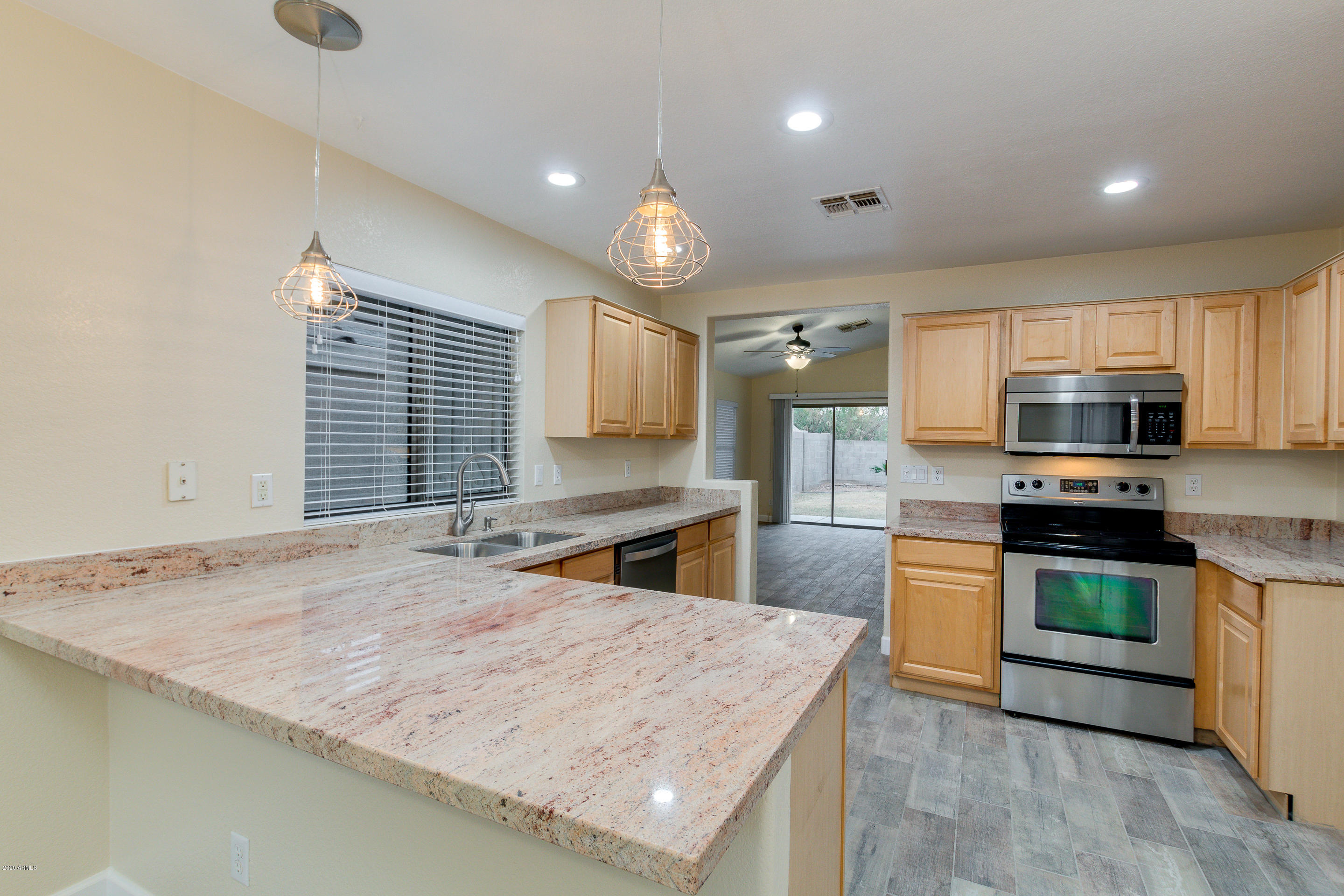 13009 W REDFIELD RD El Mirage AZ