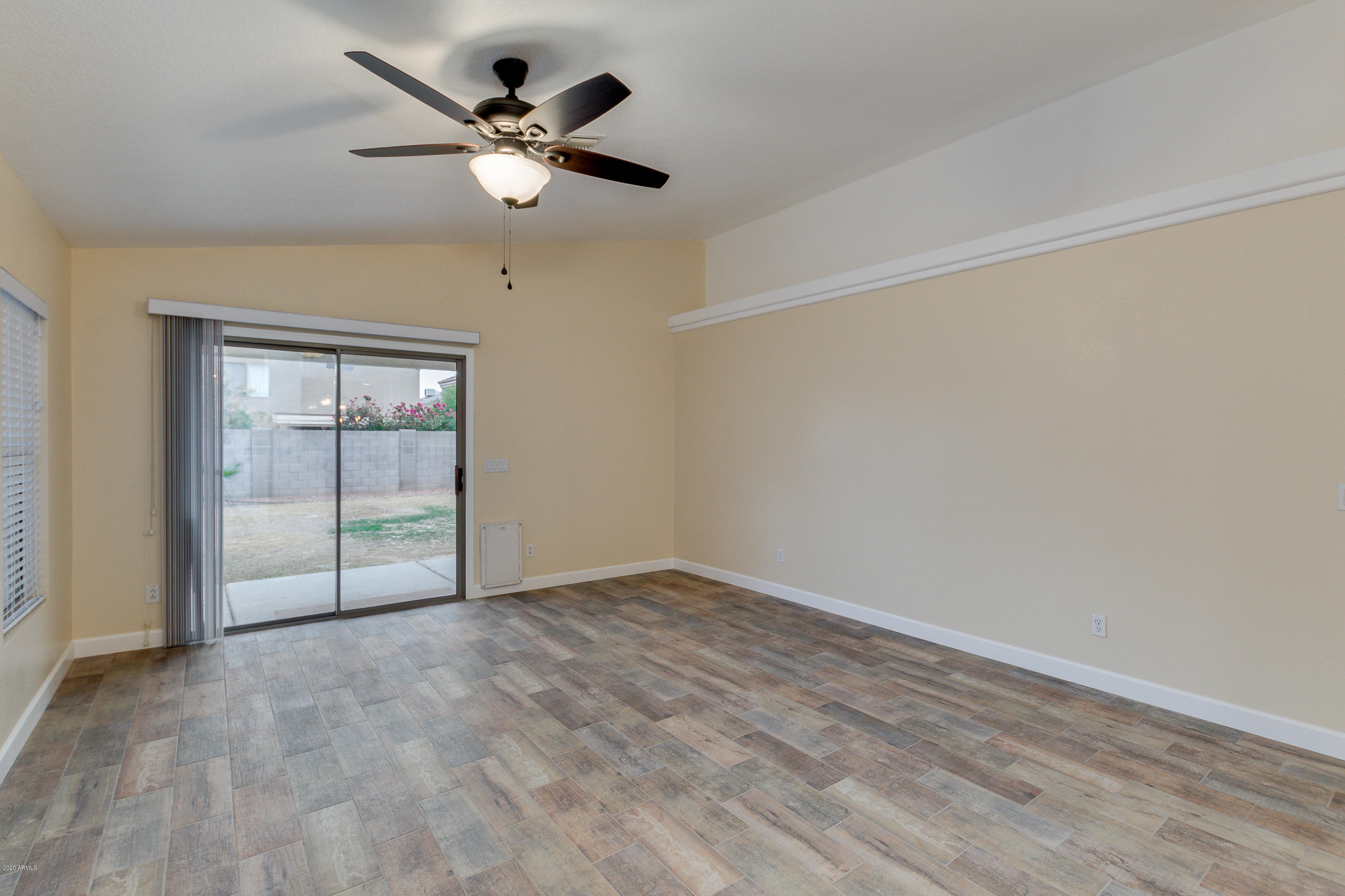 13009 W REDFIELD RD El Mirage AZ