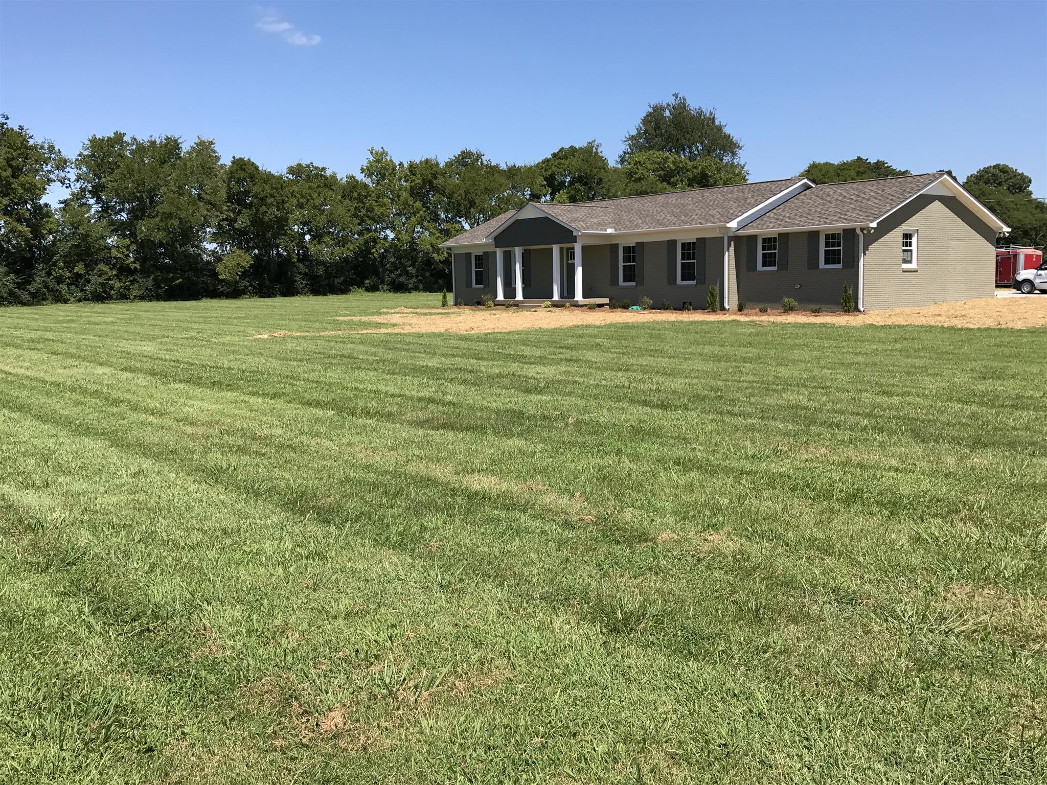 243 Falcon Road Lewisburg, TN 37091 - Photo 2 of 30 Gallery Image 2