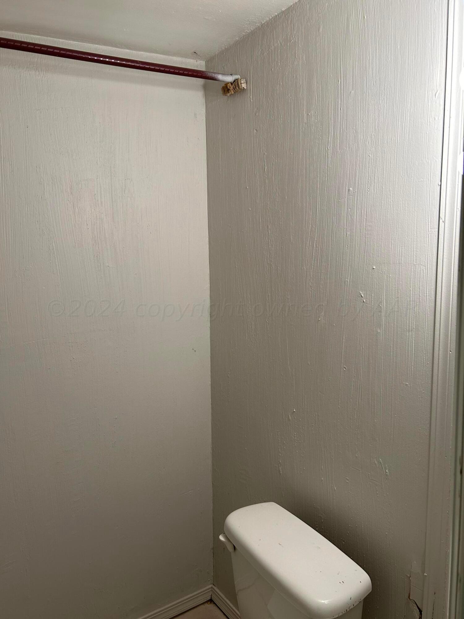 4111 South Jackson Street Amarillo, TX 79110 - Photo 17 of 28 bathroom in apartment area