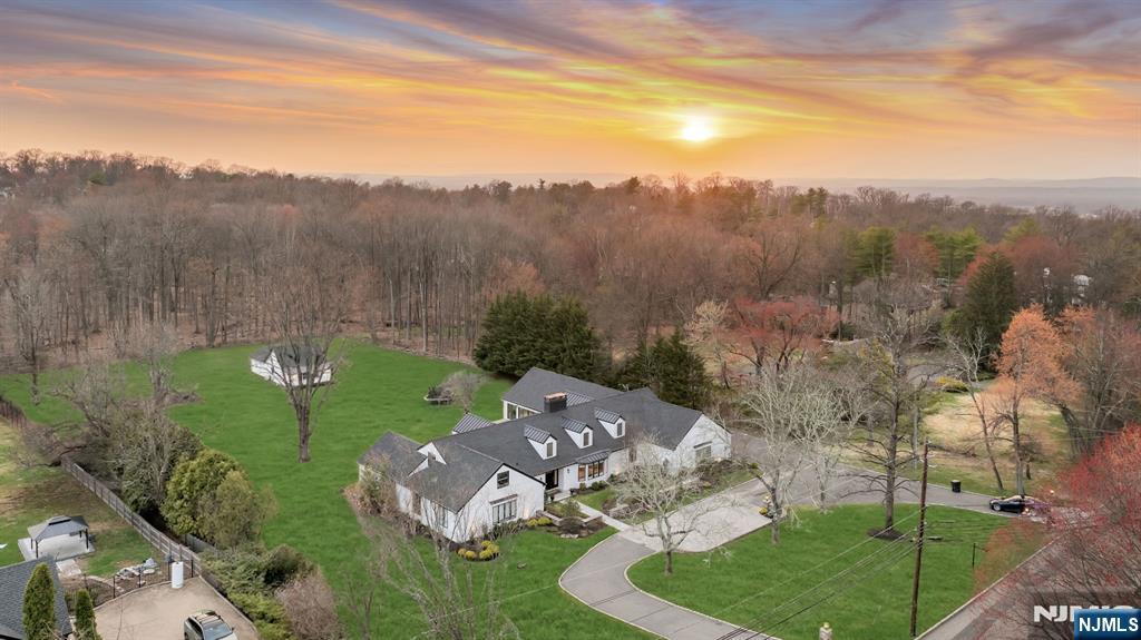 16 East Greenbrook Road Caldwell, NJ 07006 - Photo 8 of 34