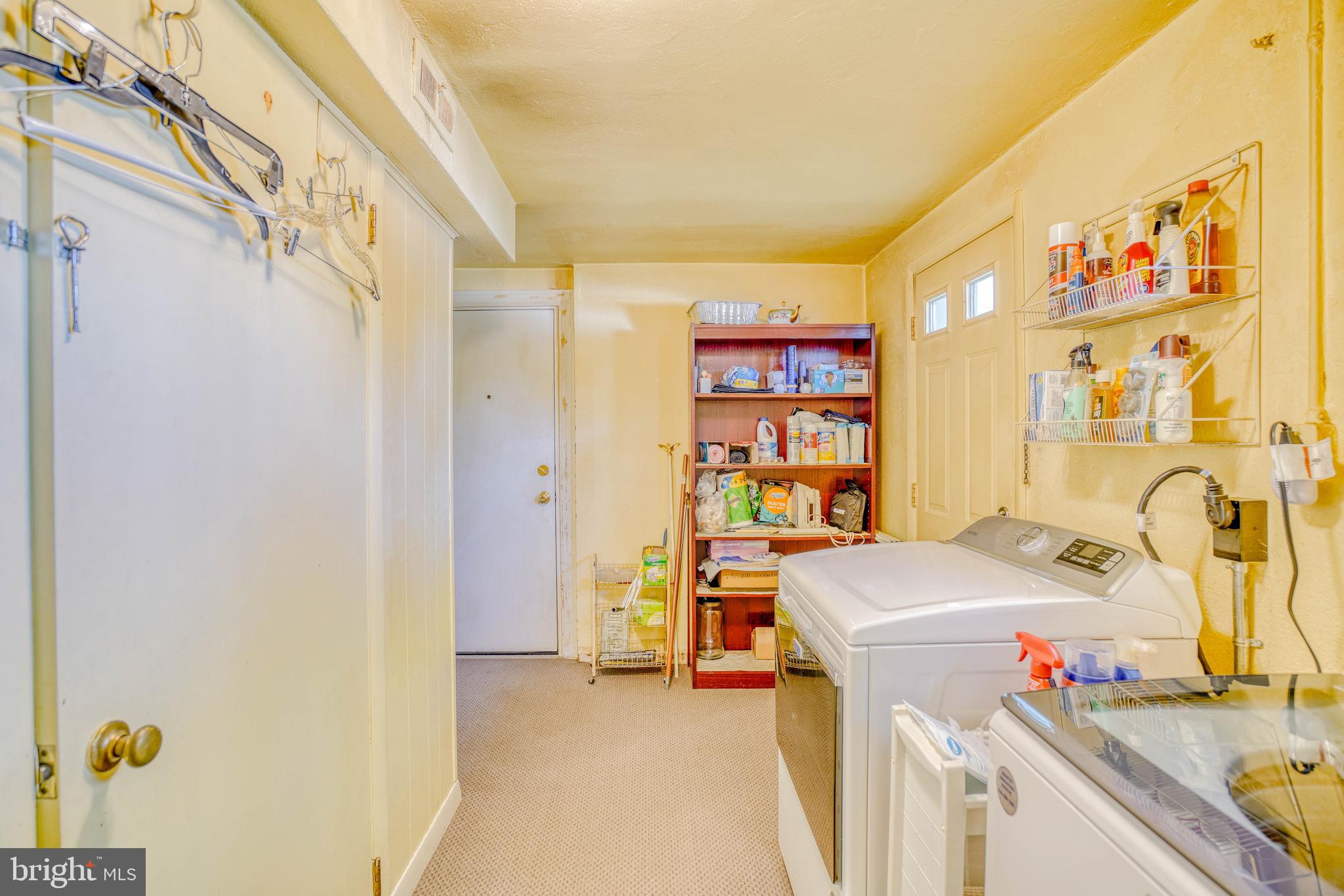 407 Keats Road Huntingdon Valley, PA 19006 - Photo 20 of 26 Laundry room