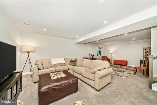 a view of a livingroom with furniture