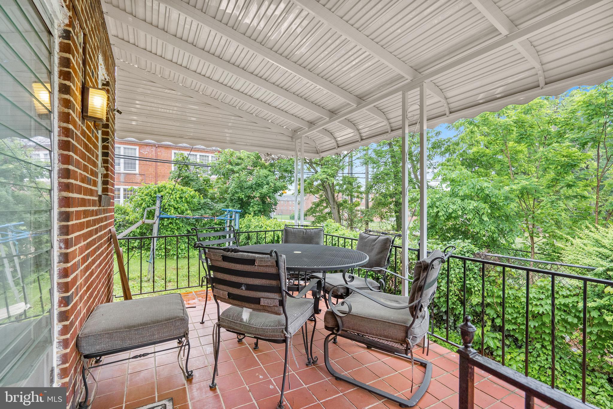 4826 Coleherne Road Baltimore, MD 21229 - Photo 40 of 44 Great Space to Spend a Summer Evening