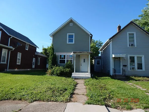 $23,000 | 2426 5th Avenue, Moline, IL 61265