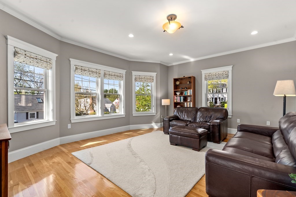 439 Appleton Street Arlington, MA 02476 - Photo 3 of 20 Gallery Image 3