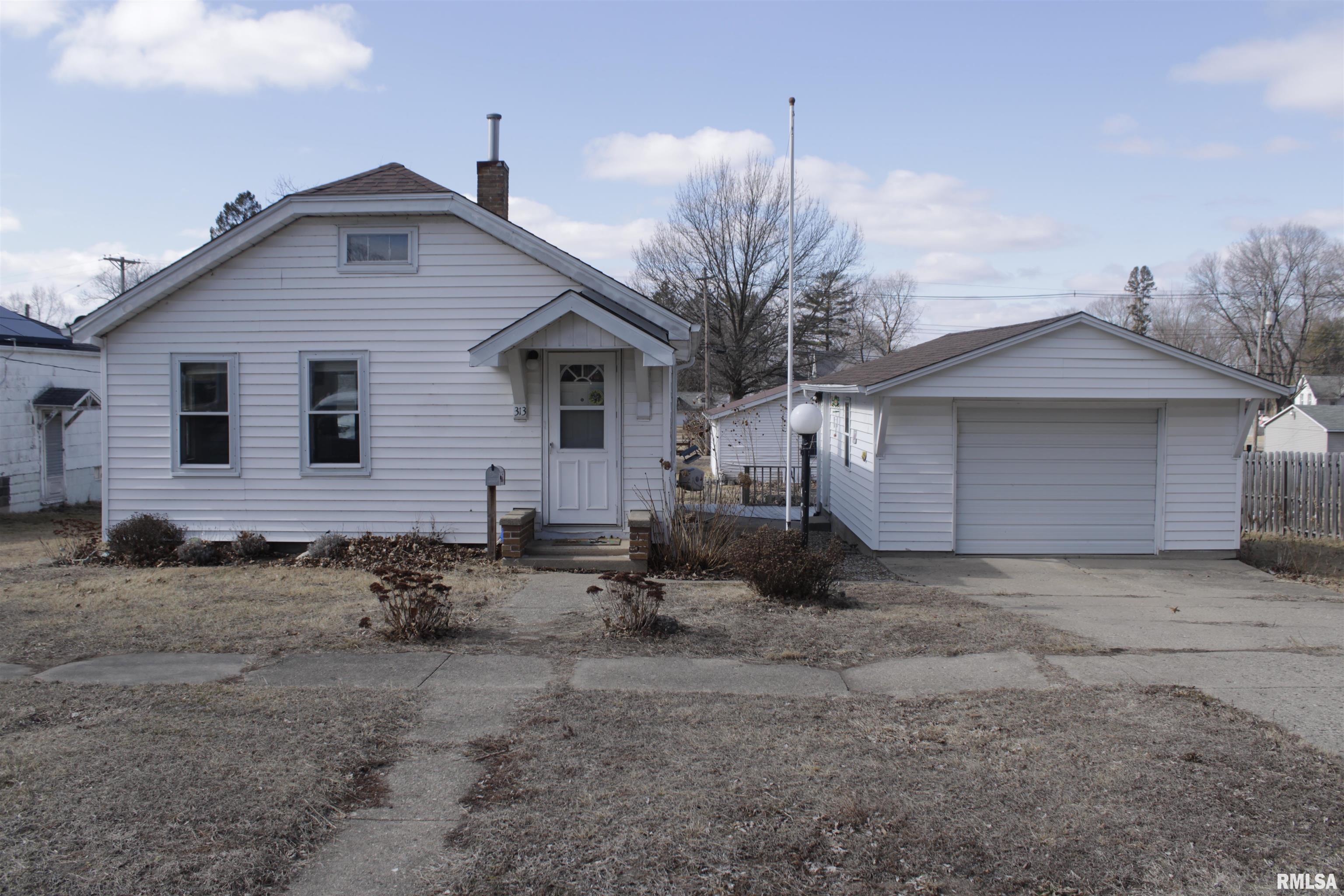 313 South Fulton Street Lacon, IL 61540 - Photo 1 of 7