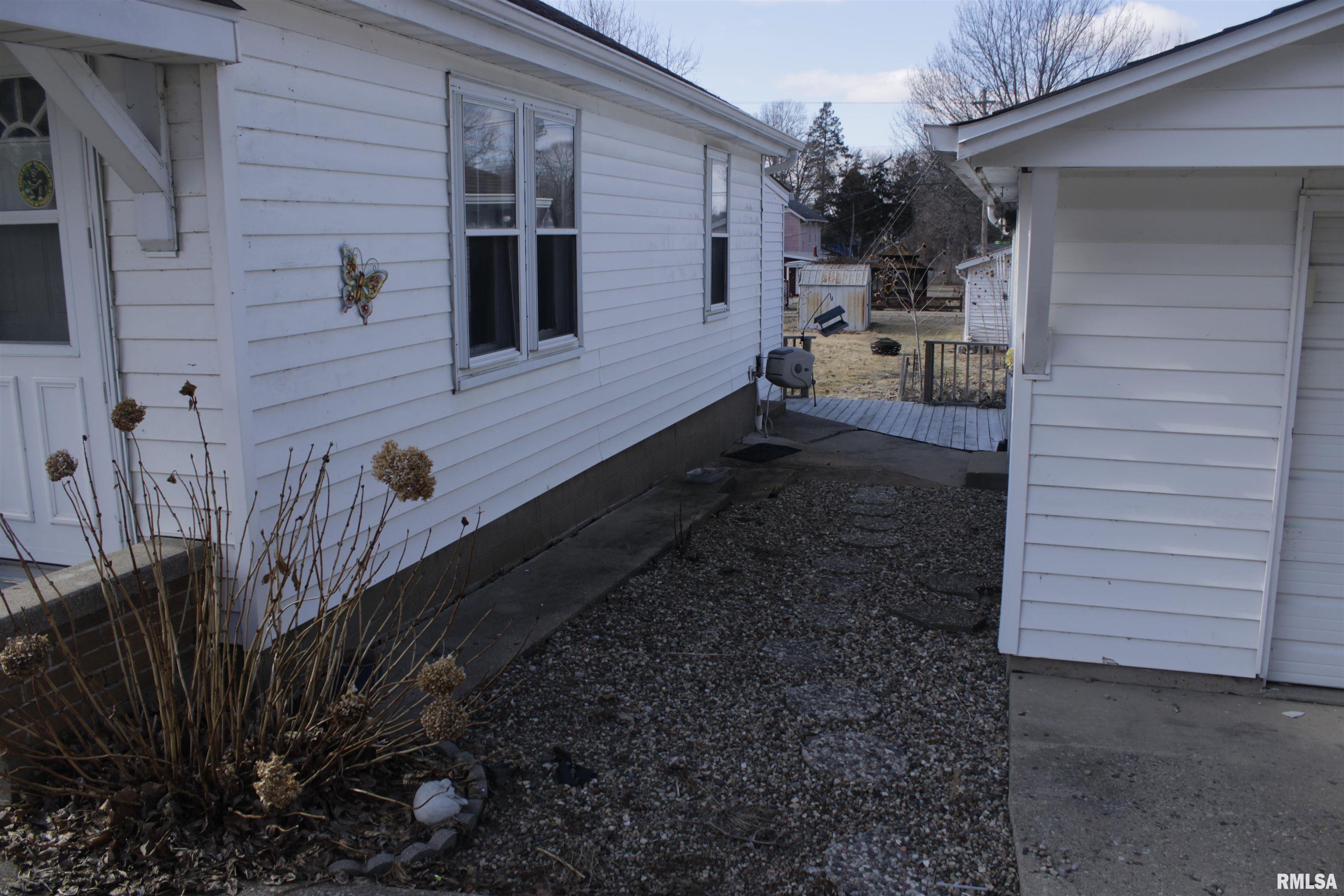 313 South Fulton Street Lacon, IL 61540 - Photo 2 of 7