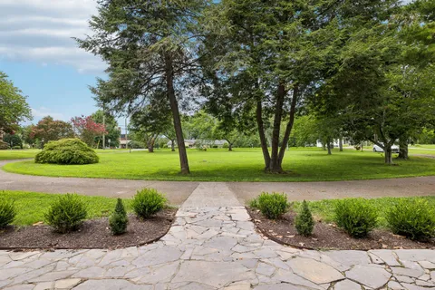 $1,500,000 | 2990 McGavock Pike, Nashville, TN 37214