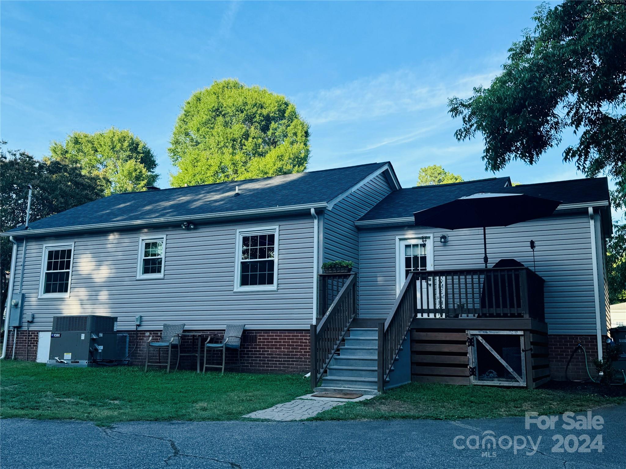 1003 Ruth Avenue Kannapolis, NC 28083 - Photo 3 of 22 Gallery Image 3