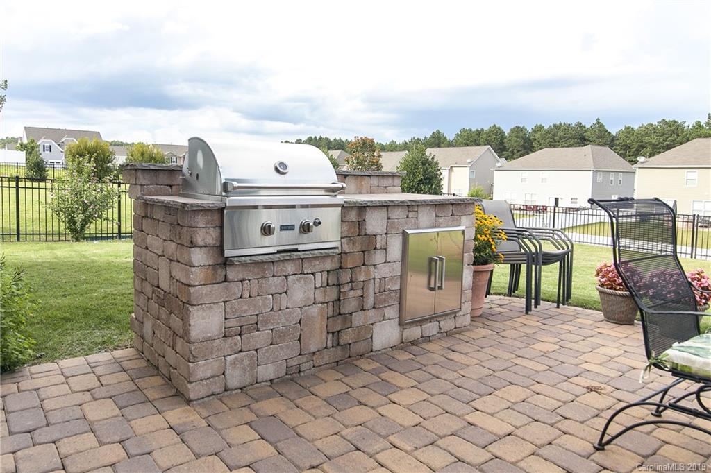 79026 Ridgehaven Road Lancaster, SC 29720 - Photo 26 of 30 a view of a terrace