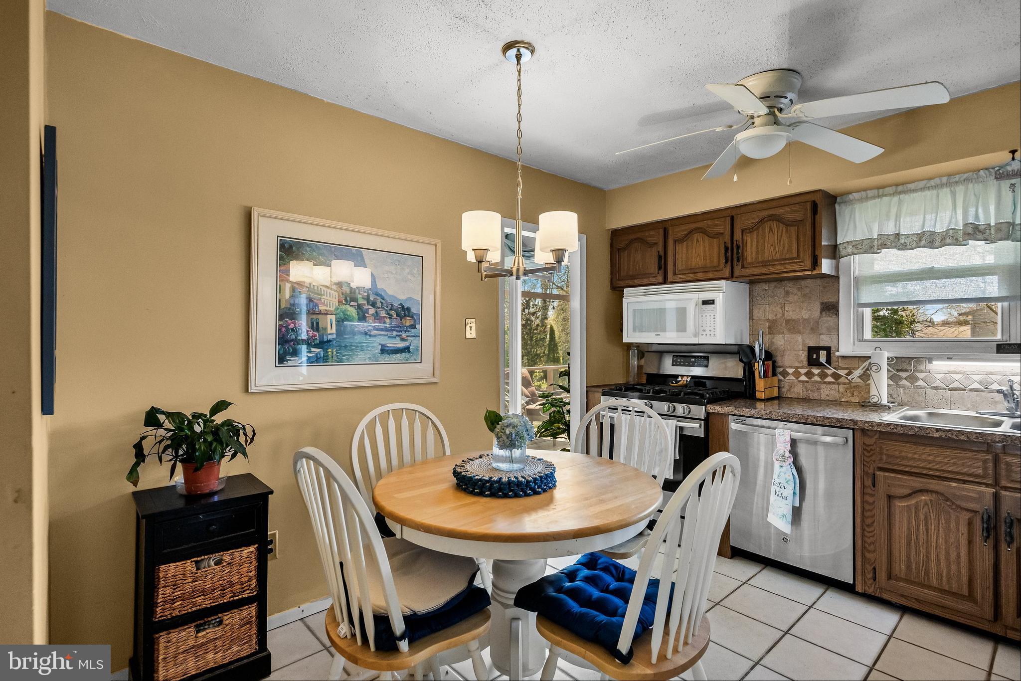 49 Haines Mill Road Delran, NJ 08075 - Photo 6 of 28