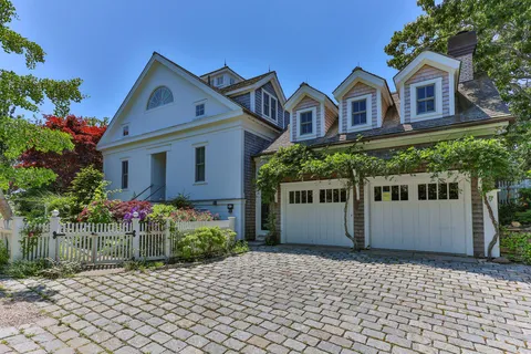 $3,318,000 | 52 Point Street, Provincetown, MA 02657