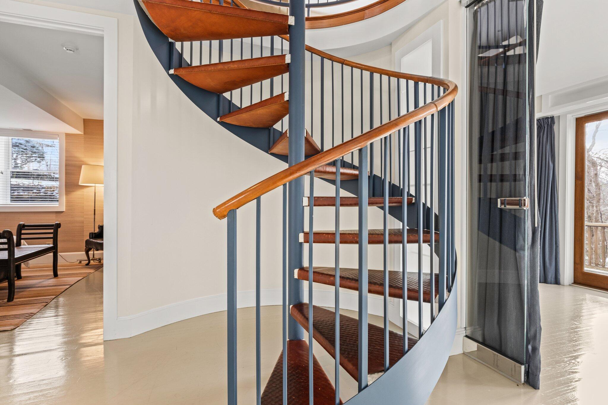 52 Point Street Provincetown, MA 02657 - Photo 38 of 46 16-web-or-mls-52-point-st