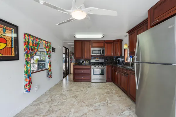 $948,800 | 246 Lower Matecumbe Road, Key Largo, FL 33037