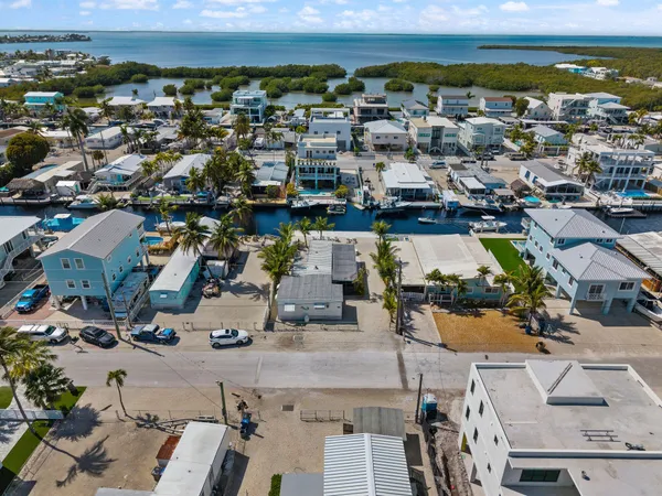 $948,800 | 246 Lower Matecumbe Road, Key Largo, FL 33037