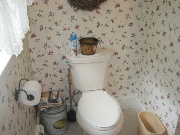 140 David Road Franklin, MA 02038 - Photo 18 of 28 Gallery Image 18
