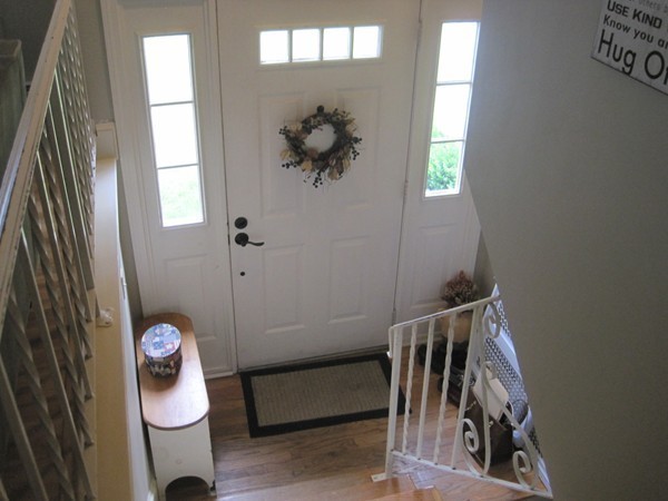 140 David Road Franklin, MA 02038 - Photo 4 of 28 Gallery Image 4