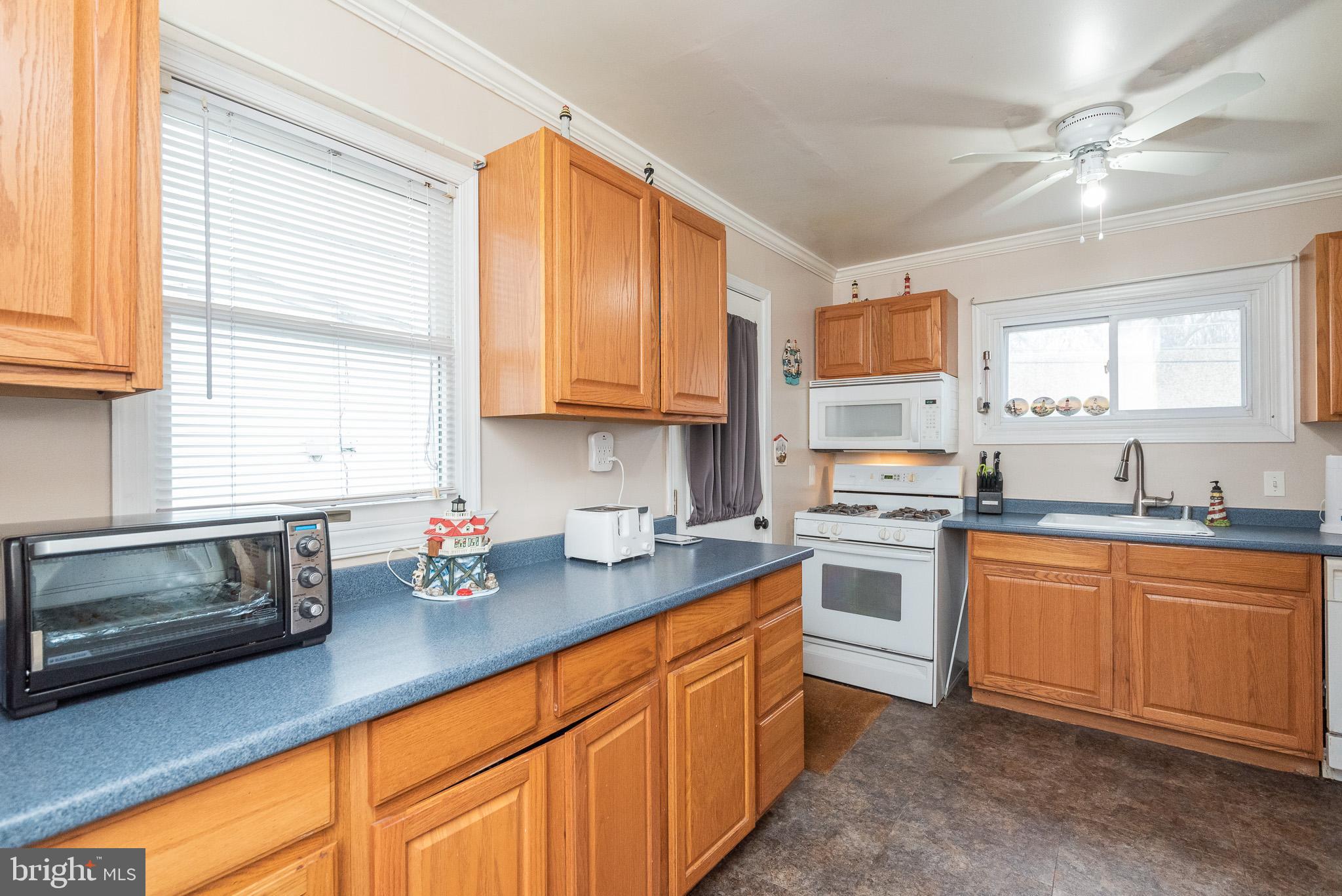 2618 Burridge Road Baltimore, MD 21234 - Photo 12 of 24 Kitchen