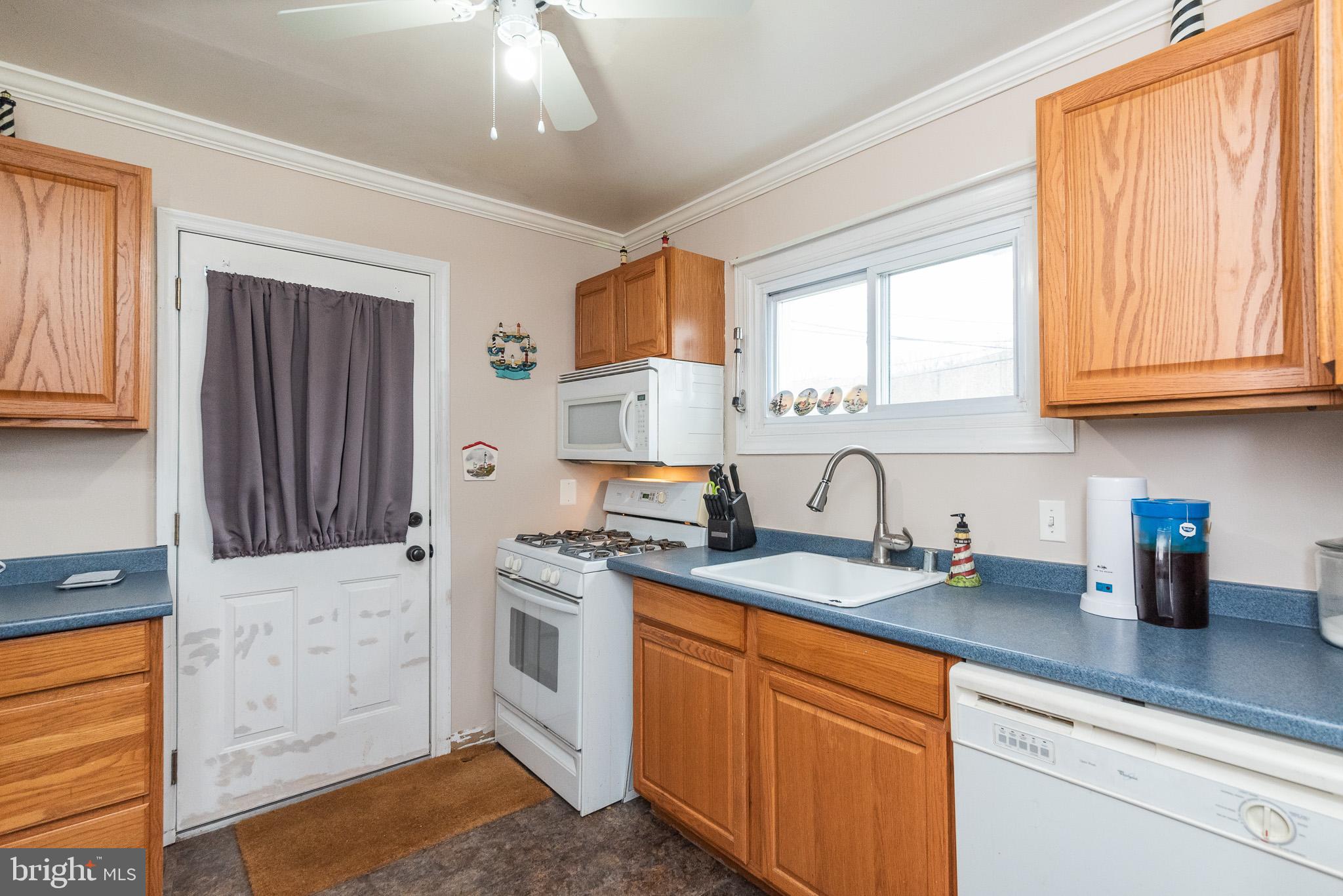 2618 Burridge Road Baltimore, MD 21234 - Photo 13 of 24 Kitchen