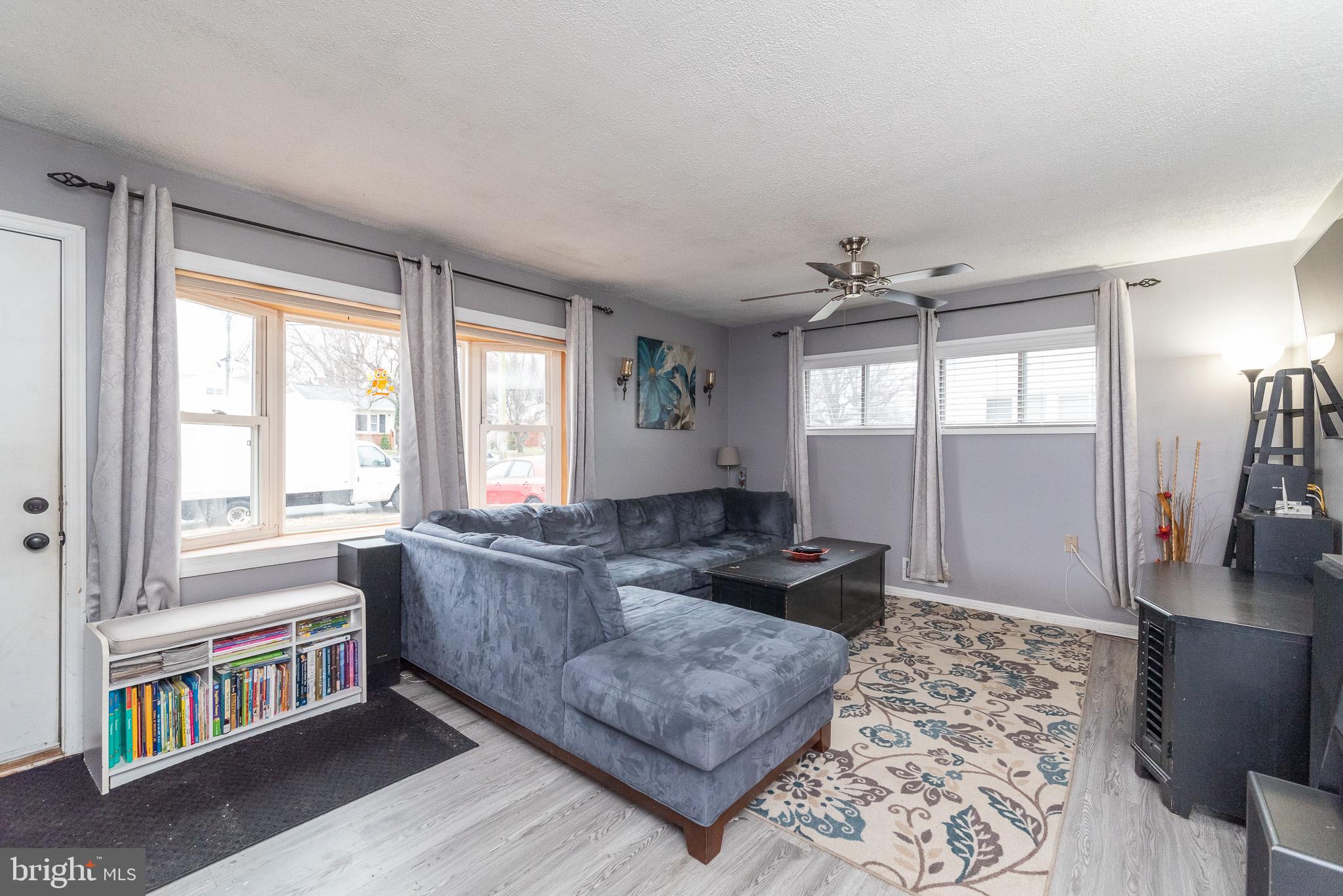 2618 Burridge Road Baltimore, MD 21234 - Photo 6 of 24 Living Room