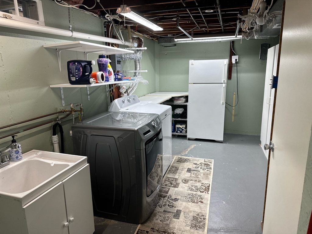 108 Benjamin Street Pawtucket, RI 02861 - Photo 20 of 23 Gallery Image 20