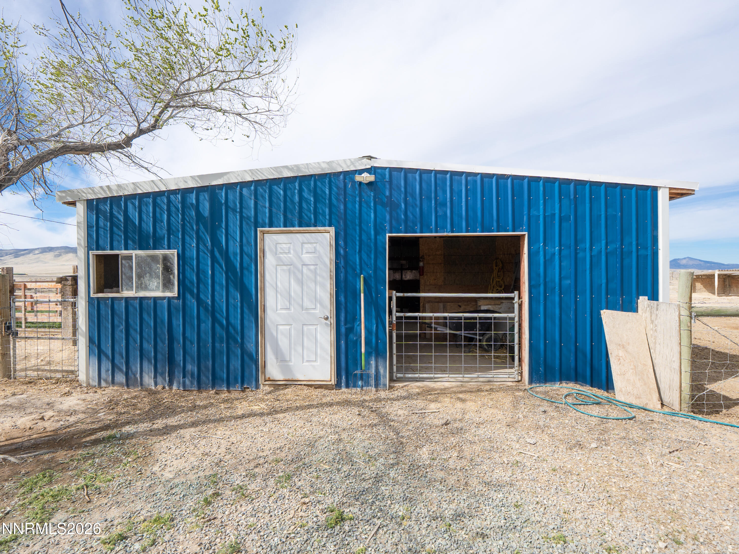2625 Muddy Road Winnemucca, NV 89445 - Photo 7 of 49 a view of outdoor space and deck